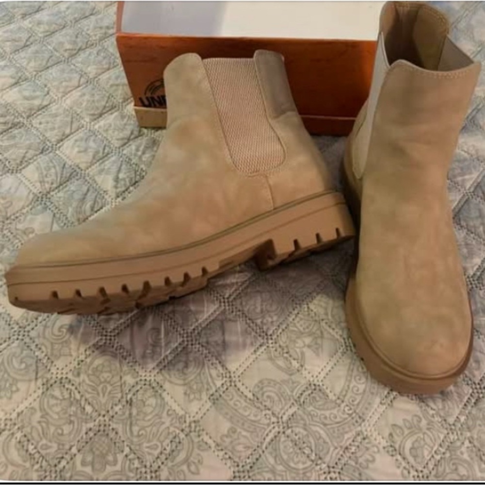 Tan Suede Leather Women’s Boots